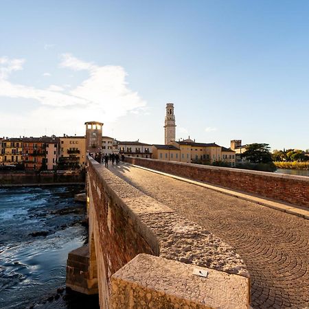La Finestra Sul Ponte By Postcardsfrom Verona Exterior foto