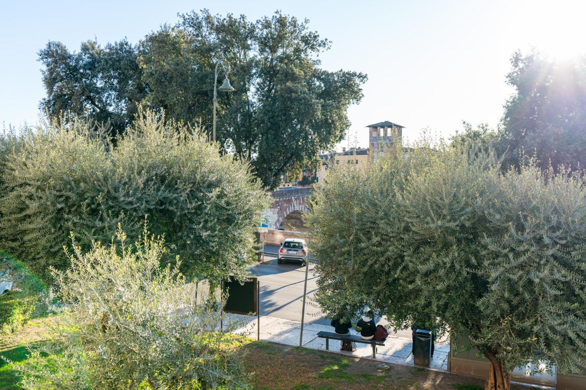 La Finestra Sul Ponte By Postcardsfrom Verona Exterior foto