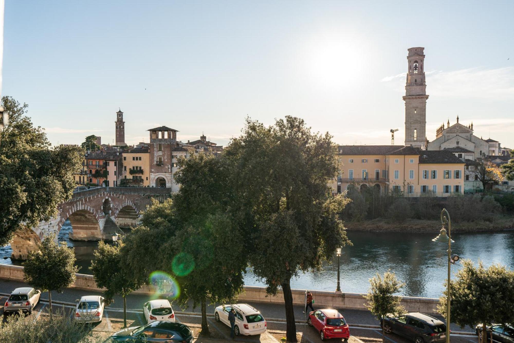 La Finestra Sul Ponte By Postcardsfrom Verona Exterior foto