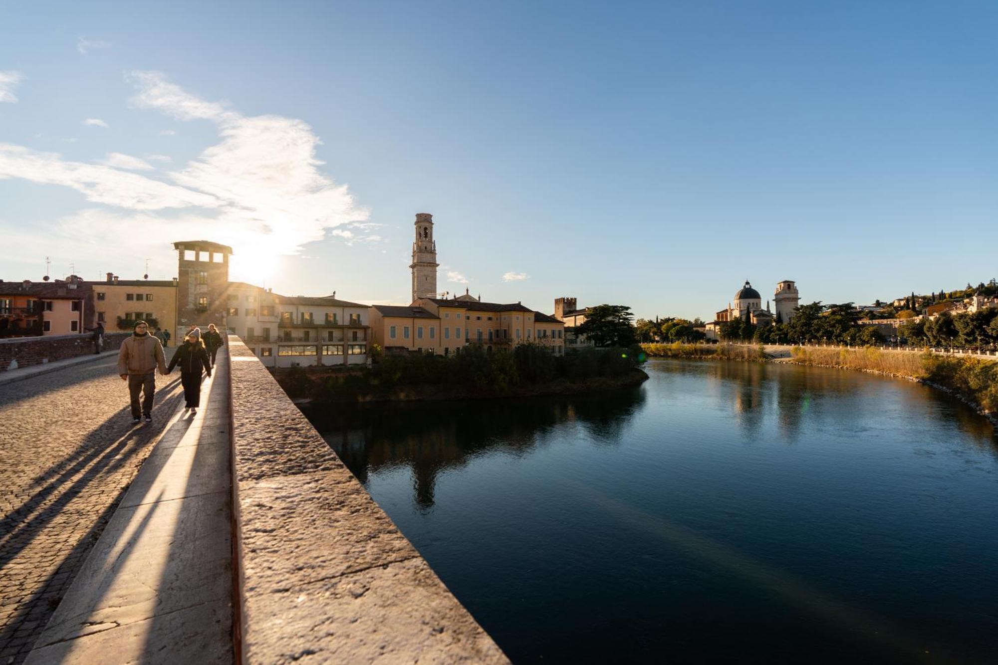 La Finestra Sul Ponte By Postcardsfrom Verona Exterior foto